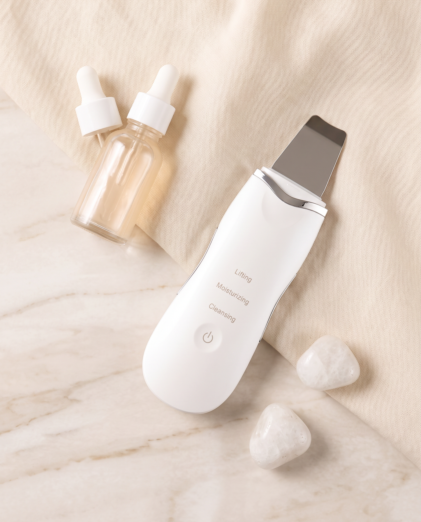 SOVÉRA Ultrasonic Skin Scrubber